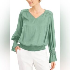 JM Collection Smocked-Hem
Embellished-Cuff Blouse Mint green Sz XL